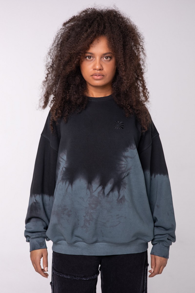 BLACK AND GREY GERMENT DYED CREWNECK